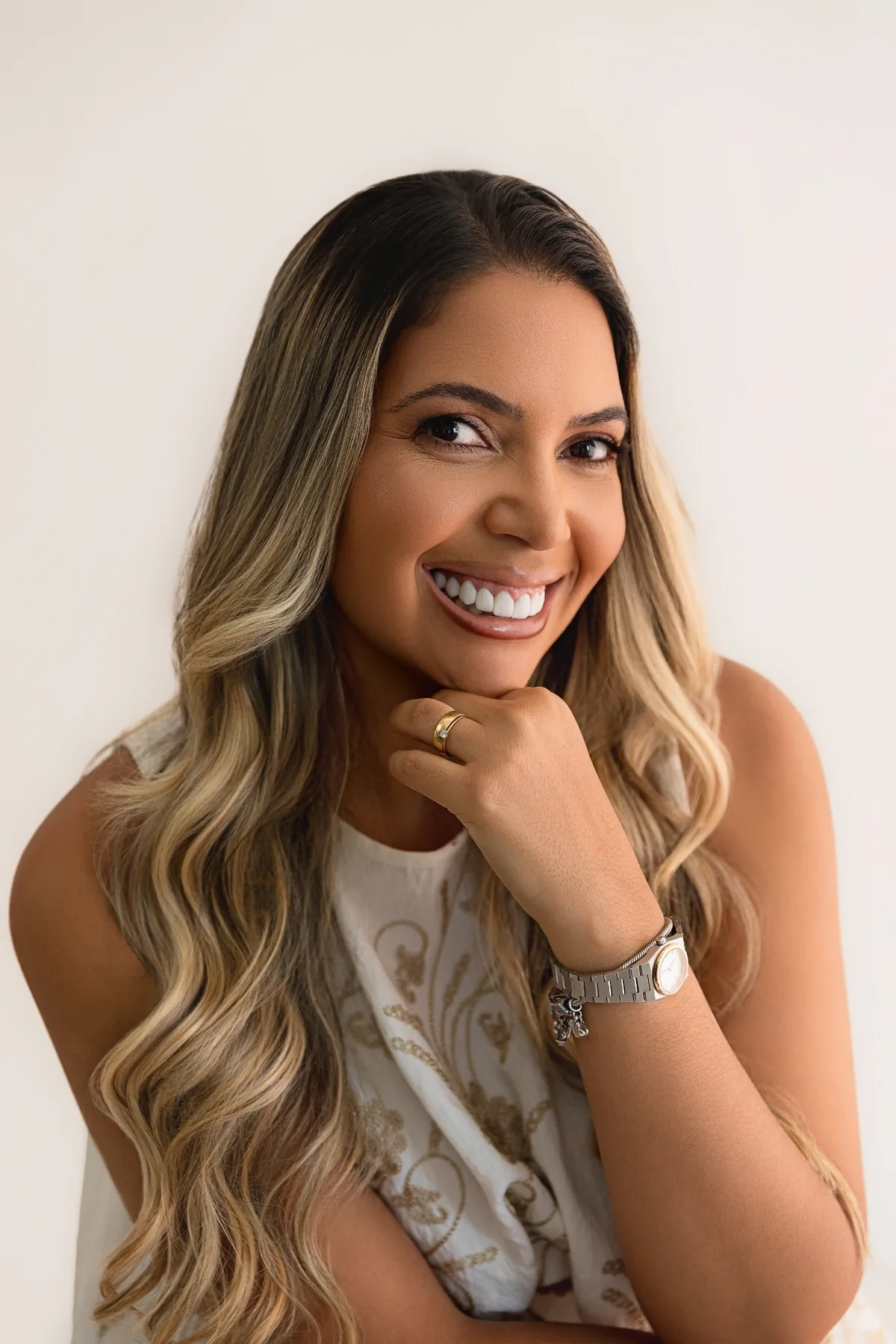 Dra. Joalla Rocha sorrindo